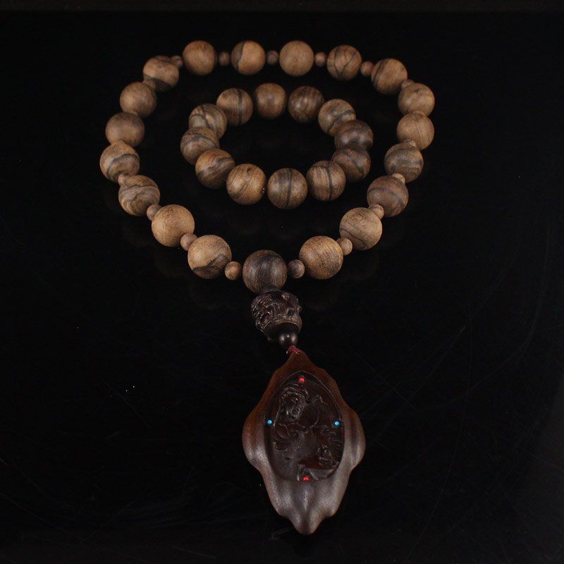 Chinese Chenxiang Wood Kwan-yin Pendant With Necklace w Bracelet & Box (1 of 9)