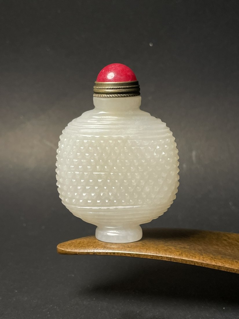 Chinese Natural Hetian Jade Snuff Bottle: Chinese Natural Hetian Jade Snuff Bottle Dimension: 43 x 60 x 16 (mm) 1.69 x 2.36 x 0.63(inches) Weight: 0.14 lbs/64 g