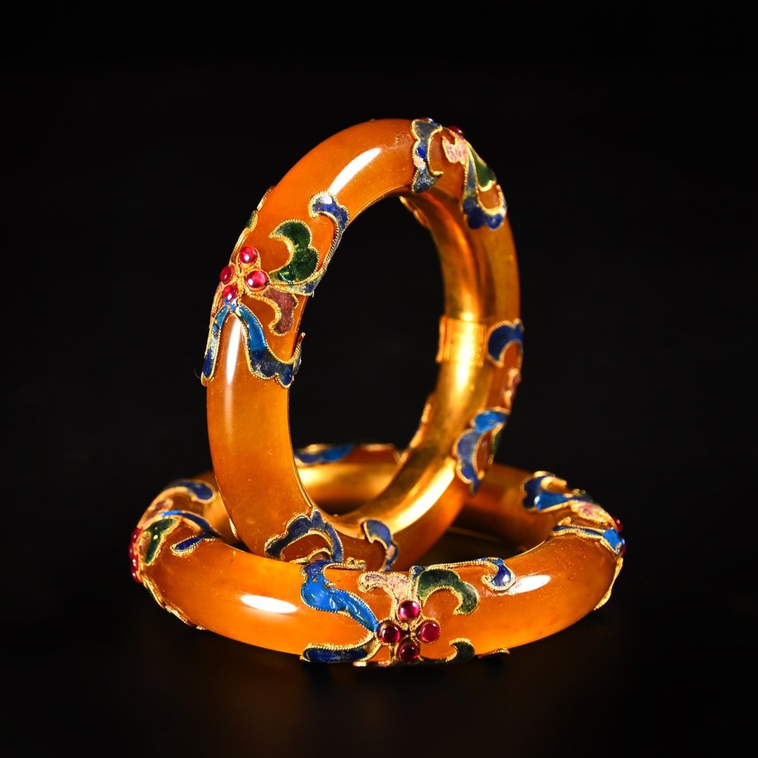 A Pair Gilt Gold Enamel Inlay Ruby Agate Bracelet (1 of 8)