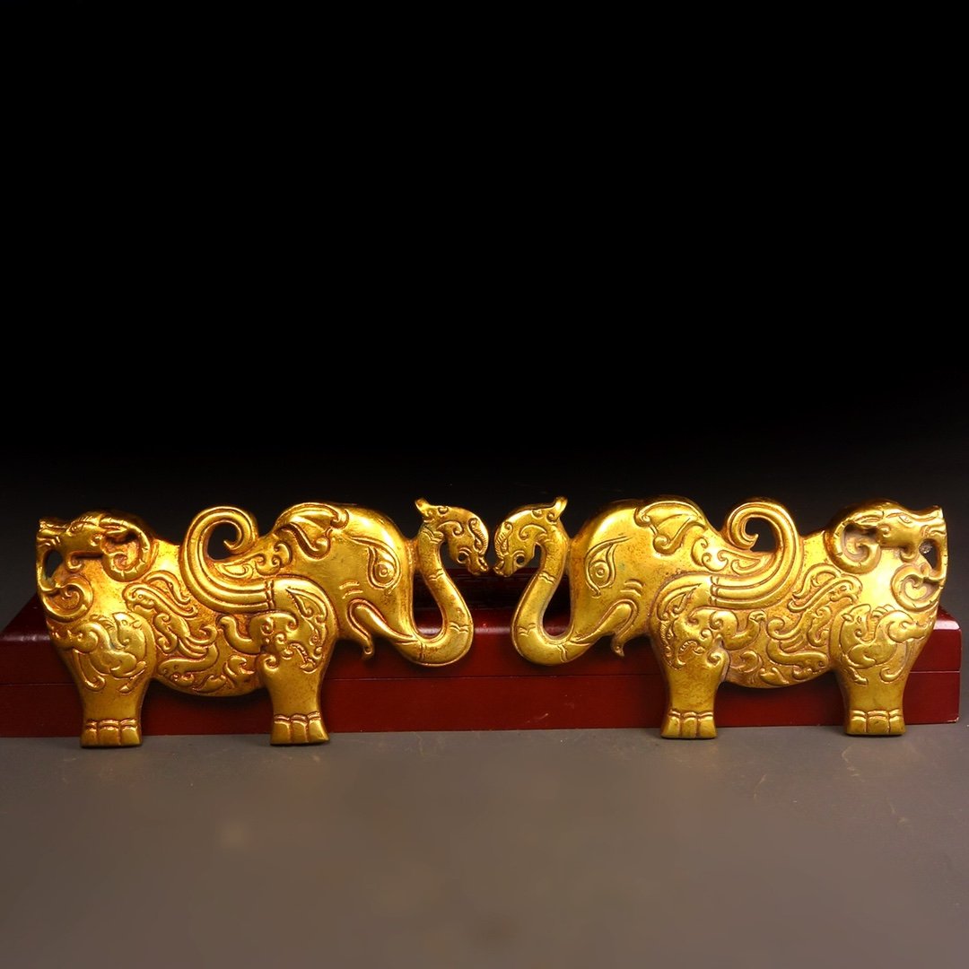 A Pair Old Chinese Gilt Gold Bronze Offical Token (1 of 9)