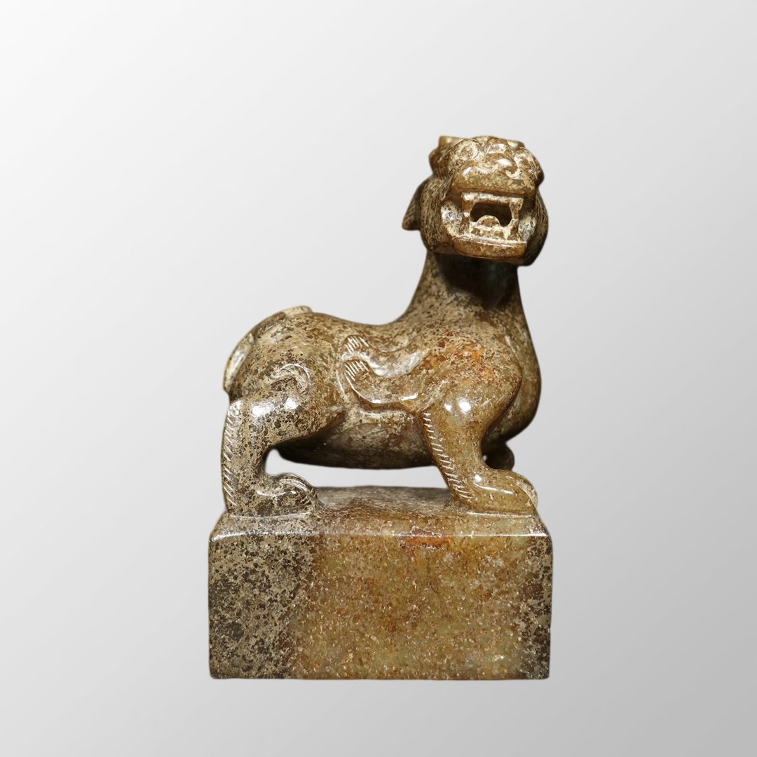 Old Chinese Hetian Jade Fortune Beast Seal (1 of 10)