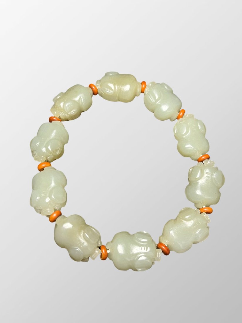 Chinese Natural Hetian Jade Carved Fortune Pig Beads Bracelet (1 of 10)