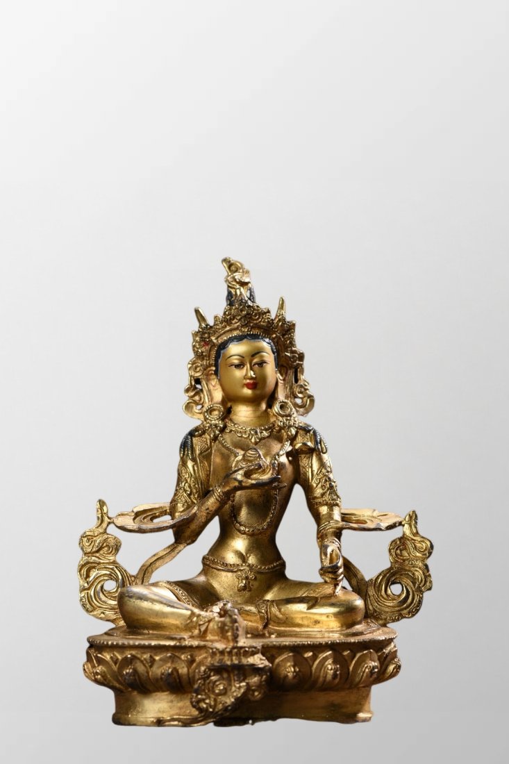 Tibetan Buddhism Gilt Gold Bronze Tara Kwan-yin Statue: Tibetan Buddhism Gilt Gold Bronze Tara Kwan-yin StatueDimension:210 x 160 x 100 (mm)8.27 x 6.30 x 3.94(inches) Weight:2.28 lbs/ 1033 g