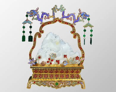 Exquisite Chinese Hetian Jade Mountain River Scene Statue w Gold Wires Enamel Inlay Gem Base: Exquisite Chinese Hetian Jade Mountain River Scene Statue w Gold Wires Enamel Inlay Gem BaseDimension: 330 x 280 x 60 (mm)12.99 x 11.02 x 2.36 (inches) Weight: 2.64 lbs/ 1200 g