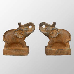 A Pair Vintage Chinese Stone Elephant Statue: A Pair Vintage Chinese Stone Elephant Statue Dimension: 135 x 135 x 60(mm) 5.31 x 5.31 x 2.36(inches) Weight: 5.72 lbs/2595 g