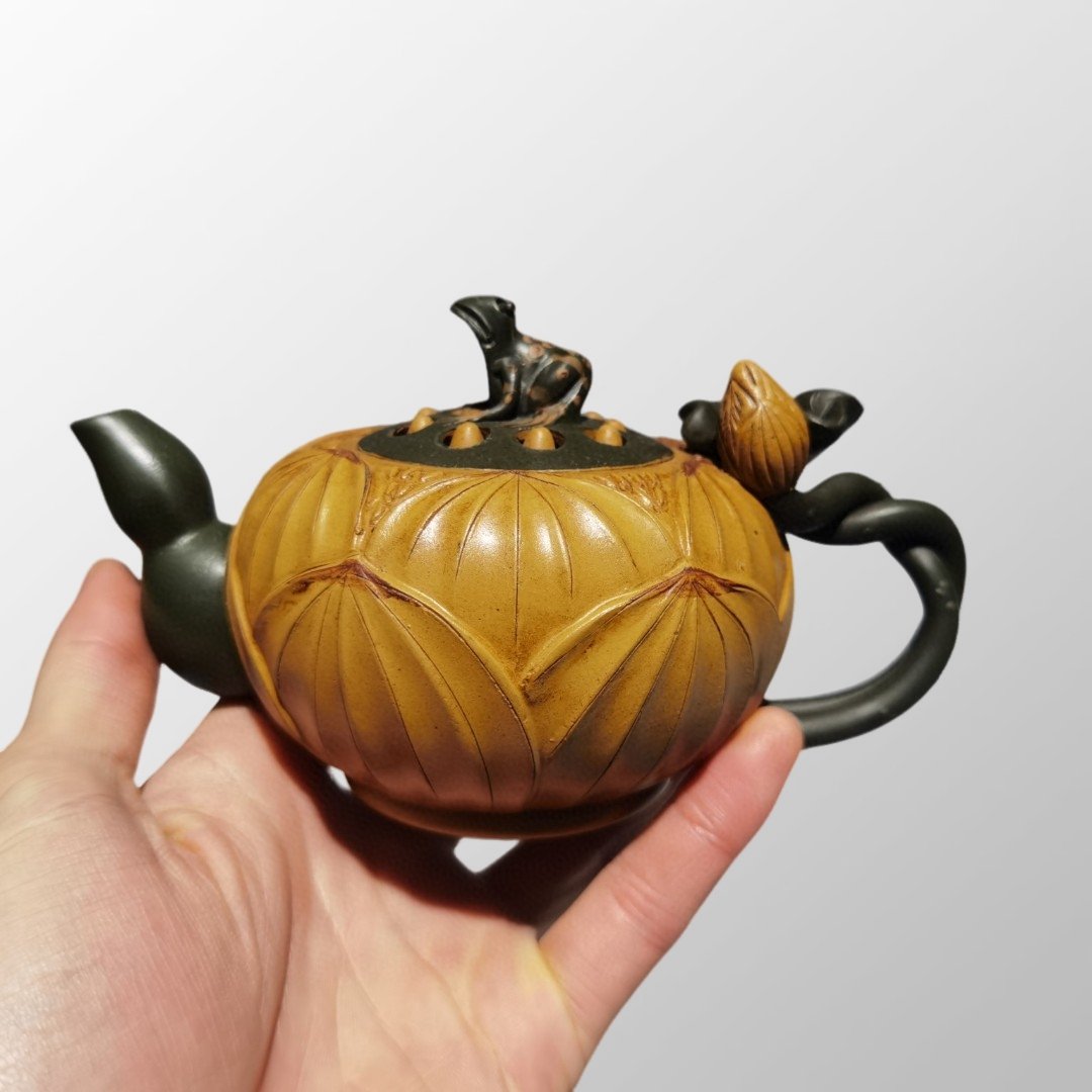 Chinese Yixing Zisha Clay Lotus Seedpod & Frog Teapot (1 of 10)