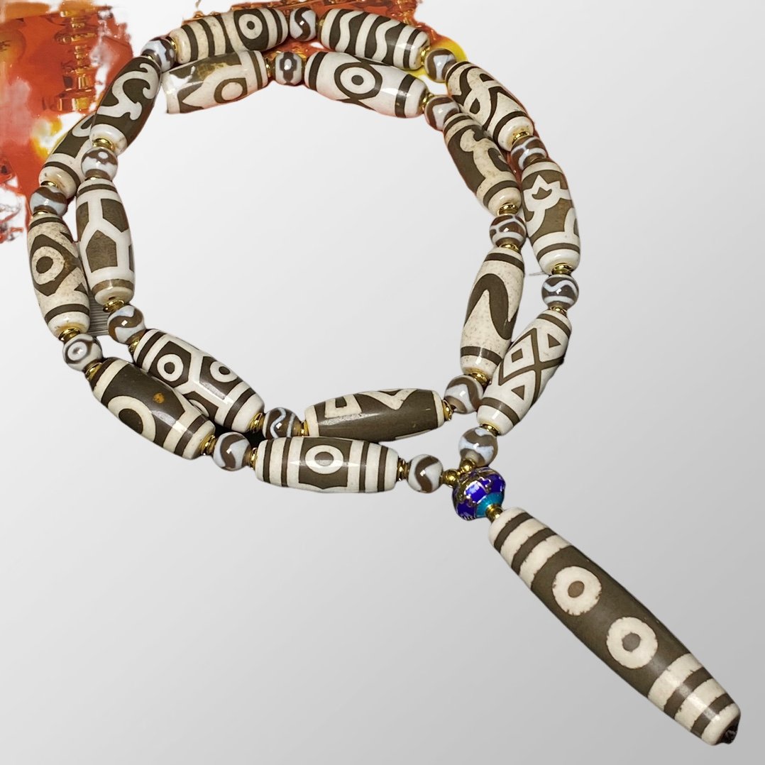 Vintage Tibetan 5 Eye DZI Agate Pendant w DZI Agate Beads Necklace (1 of 10)