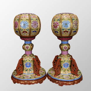 A Pair Exquisite Chinese Gilt Gold Famille Rose Flower Design Porcelain Clothes Hat Rack Statue: A Pair Exquisite Chinese Gilt Gold Famille Rose Flower Design Porcelain Clothes Hat Rack StatueDimension:290 x 160(mm)11.42 x 6.30(inches)