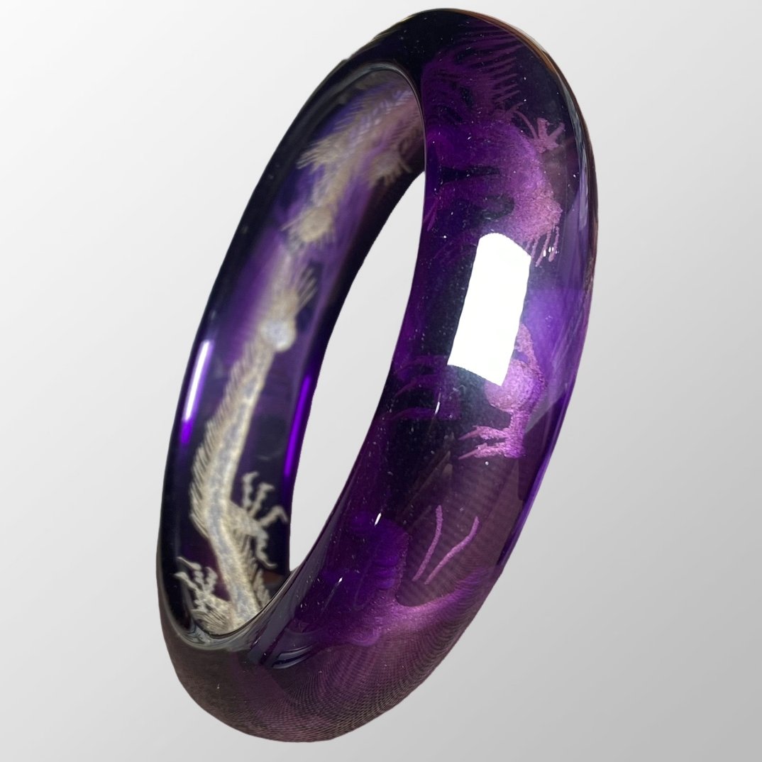 Beautiful Natural Amethyst Dragon Phoenix Bracelet: Beautiful Natural Amethyst Dragon Phoenix Bracelet Dimension: 61 x 16(mm) 2.40 x 0.63 (inches)The wooden stand not included.