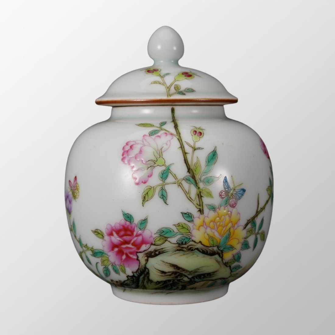 Chinese Famille Rose Flowers Butterfly Design Porcelain Pot w Lid (1 of 10)