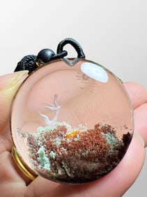 Beautiful Chinese Crystal Inner Carving Buddha Pendant