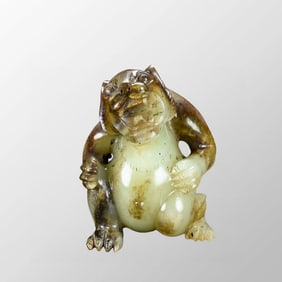 Vintage Chinese Hetian Jade Carved Bear Statue