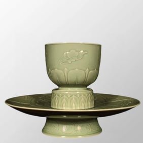 Chinese Yue Kiln Lotus Flower & Butterfly Design Porcelian Cups w Saucer