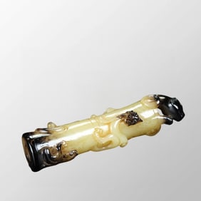 Vintage Chinese Hetian Jade High Relief Chi Dragon Pendant