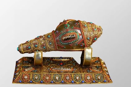 Tibetan Gilt Gold Silver Wires Inlay Crystal Turquoise,Red Coral,DZI Agate,Lapis Lazuli Conch Statue