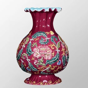 Chinese Qing Dynasty Rouge Red Glaze Famille Rose Flower Design Porcelain Vase