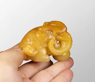 Vintage Chinese Shoushan Stone Tianhuang Stone Carved Elephant Statue w Box