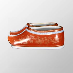 A Pair Chinese Gilt Gold Iron Red Glaze Famille Rose Shoes Shape Porcelain Statue