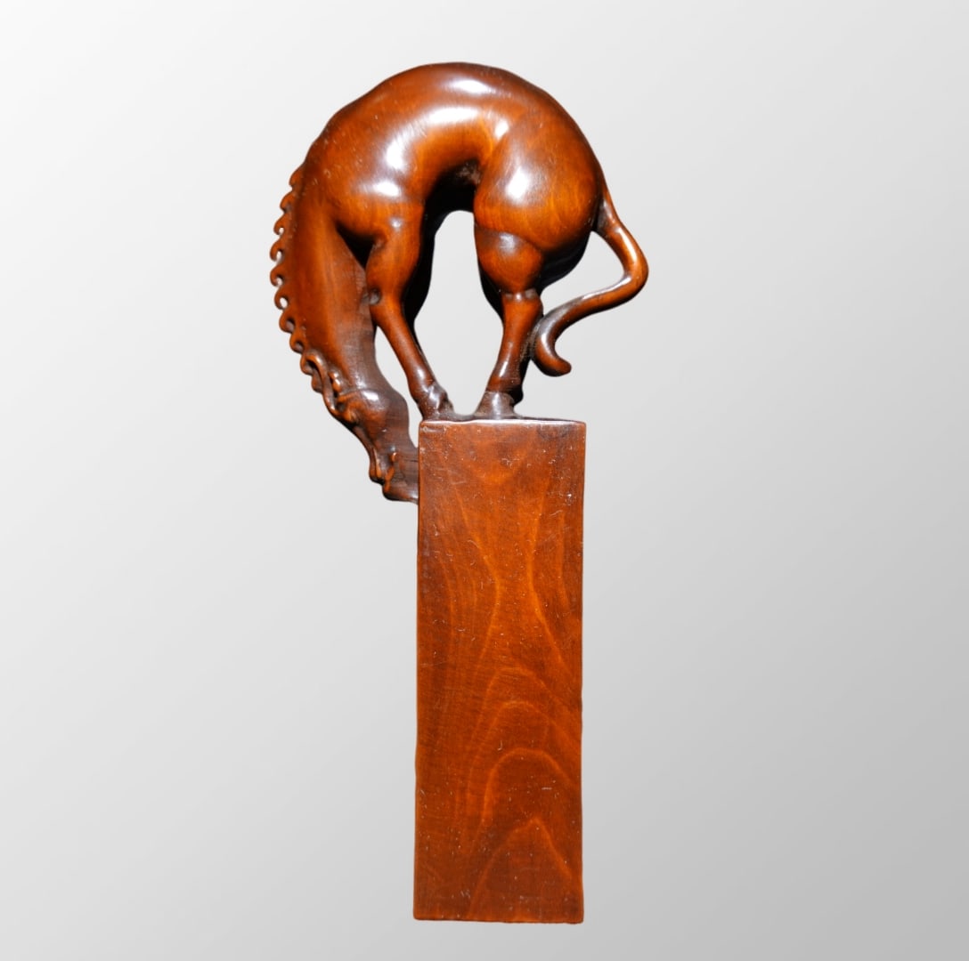 Vintage Chinese Boxwood Wood Carved Horse Seal: Vintage Chinese Boxwood Wood Carved Horse SealDimension:50 x 22 x 20(mm)1.97 x 0.87 x 0.79(inches)Weight:0.09 lbs/43g