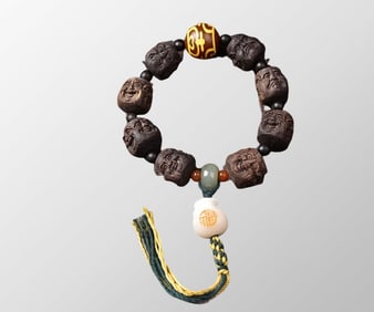 Vintage Natural Chenxiang Wood Carved Figure Beads Bracelet