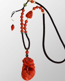 Chinese Natural Nanhong Agate Flower Bird Pendant w Beads Necklace