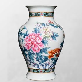Chinese Gilt Edge Famille Rose Flower Design Porcelain Vase