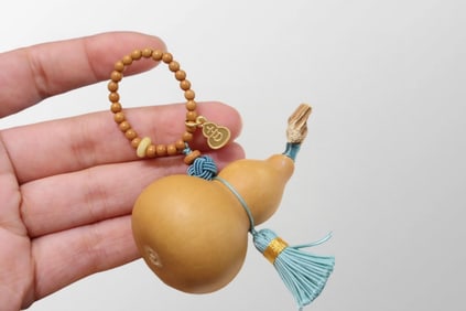 Chinese Gourd Pendant w Olive Nut Beads & Gilt Gold Silver Pendant
