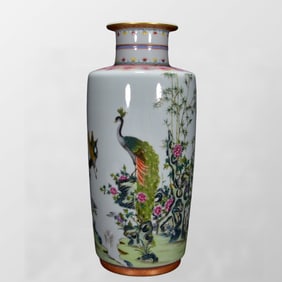 Chinese Qing Dynasty Gilt Edge Famille Rose Peacock Design Porcelain Vase