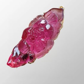 Beautiful 18K Gold Tourmaline Carved Lotus Flower Pendant