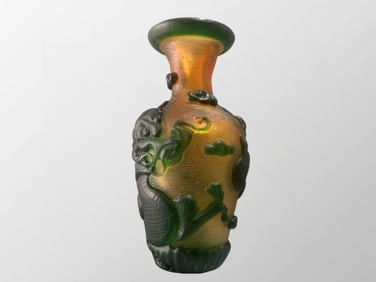 Vintage Chinese Green Peking Glass Fortune Dragon Vase