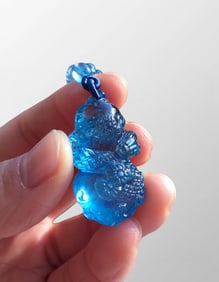 Beautiful Aquamarine Carved Gourd Shape Snake Pendant