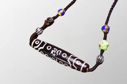 Old Tibetan 16 Eyes DZI Agate Lucky Pendant