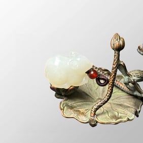 Chinese Natural Hetian Jade Carved Fortune Mouse Pendant