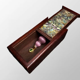 Beautiful Pink Cat's Eye Stone Gourd Pendant w Huali Wood Inlay Shell Box
