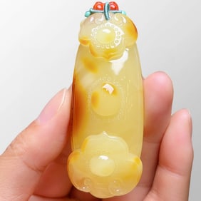 Beautiful Beeswax Carved Ruyi Pendant