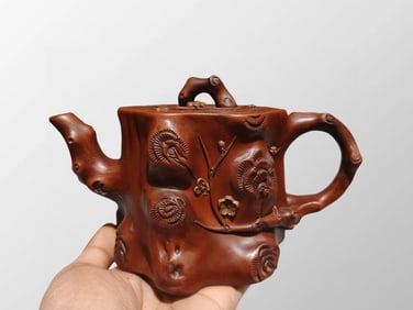 Chinese Yixing Zisha Clay Teapot w Artist Signed