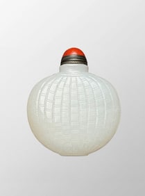Superb Chinese Hetian Jade Snuff Bottle