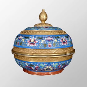 Chinese Qing Dynasty Gilt Gold Famille Rose Enamel Flowers Design Porcelain Pot