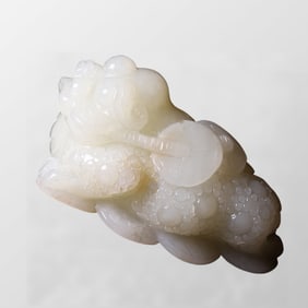 Superb Chinese White Hetian Jade Carved Fortune Toad Statue