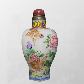Chinese Peking Glass Colored Drawing Flowers Bird Design Snuff Bottle