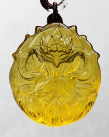 Beautiful Yellow Crystal Carved Nine-tailed Fox Pendant