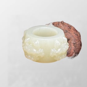 Superb Chinese Hetian Jade High Relief Beast Face Thymb Ring