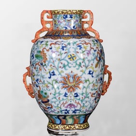 Chinese Gilt Edge Doucai Flowers Design Porcelain Vase