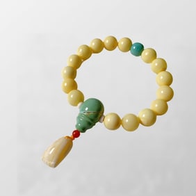 Beautiful Beeswax & Turquoise Beads Bracelet