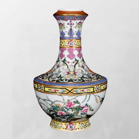 Chinese Qing Dynasty Gilt Edge Famille Rose Flowers Design Porcelain Vase (1 of 10)