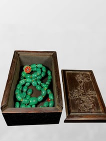 Vintage Malachite Beads Necklace w Huali Wood Box