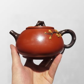 Chinese Yixing Zisha Clay Teapot w Artist Signed