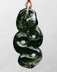 Beautiful Natural Green Crystal Carved Fortune Snake Pendant w Hand Woven Necklace