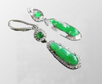 A Pair Beautiful 925 Silver Inlay Jadeite Pea Pod Earring