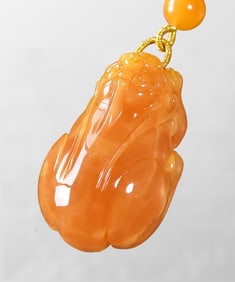 Exquisite Beeswax Carved Fortune Pixiu Pendant w Beads Necklace